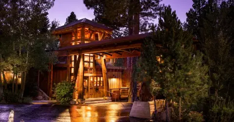 Gravity Haus Truckee-Tahoe — photo 1